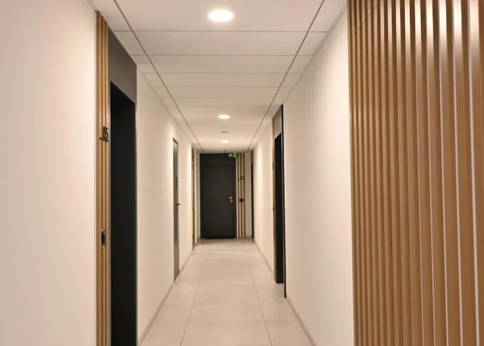 Velalux アパート